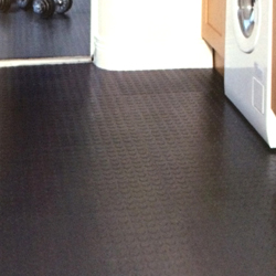 Wear-resistant antislip mat