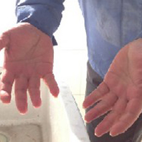 Suncaters Highly effective degreasing hand sanitizer